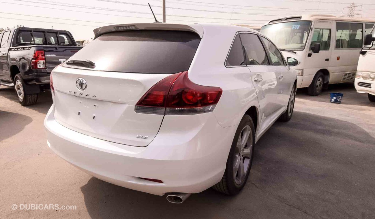 Toyota Venza XLE  FULL OPTION