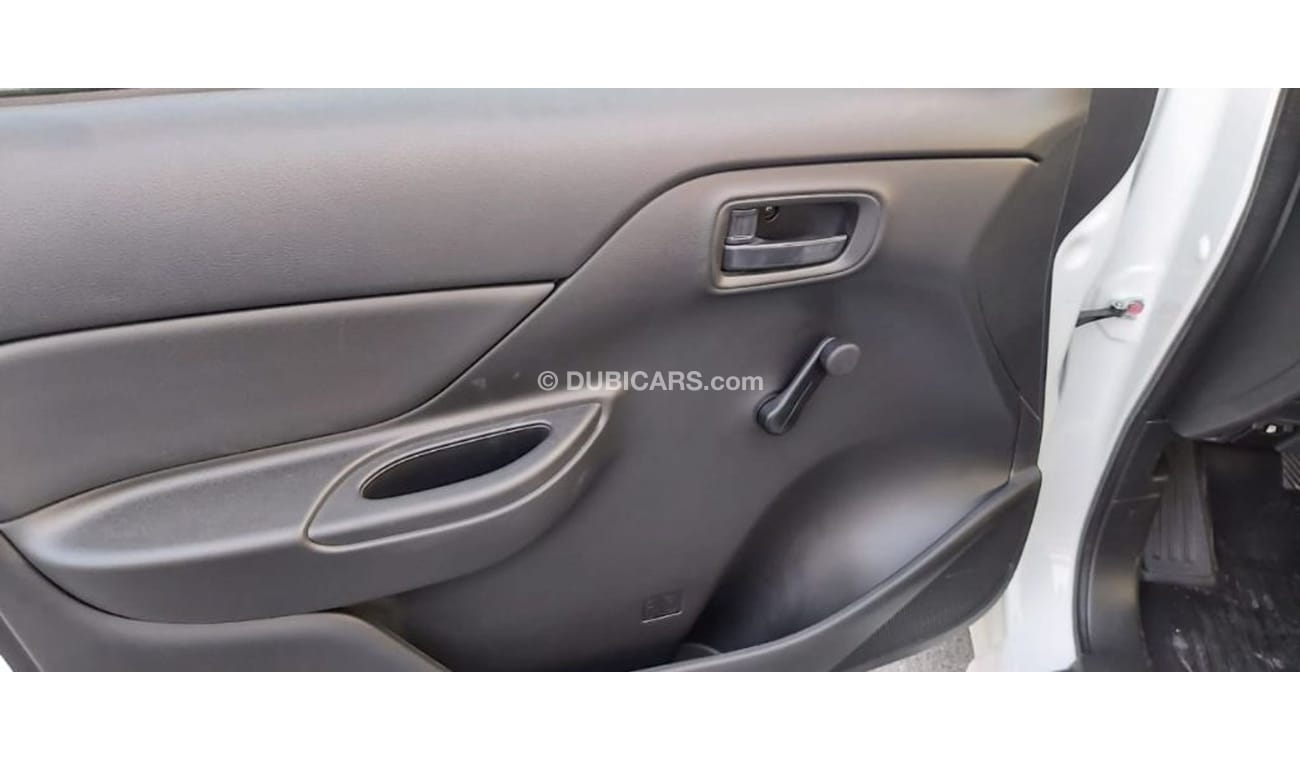 Mitsubishi L200 Mitsubishi L200 single cab 2.5L 2 doors 2020 DIESEL EXPORT PRICE 45000AED