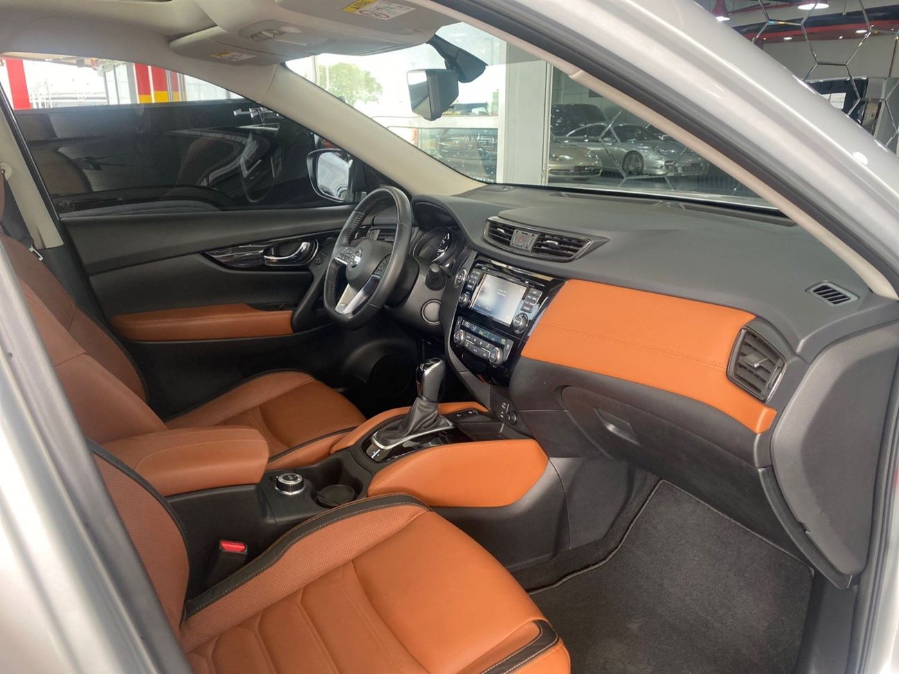 Used Nissan XTrail SL 2018 for sale in Dubai 495120