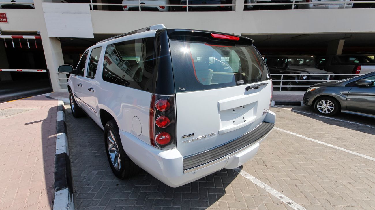 GMC Yukon Denali XL