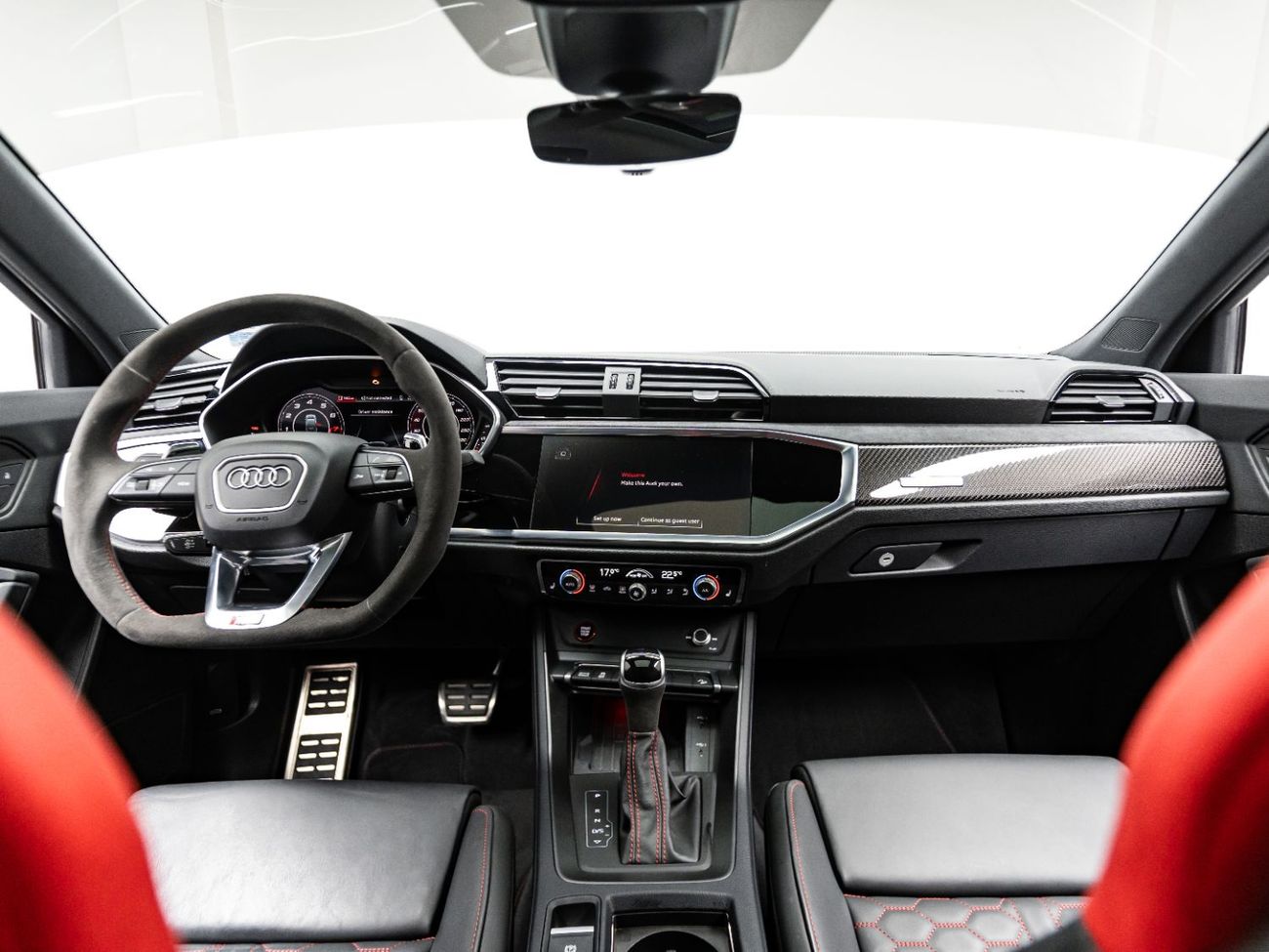 Audi RS Q3 Sportback TFSI quattro 2.5L 2024 Audi RSQ3, 2028 Audi Warranty + Service Contract, Low KMs, GCC