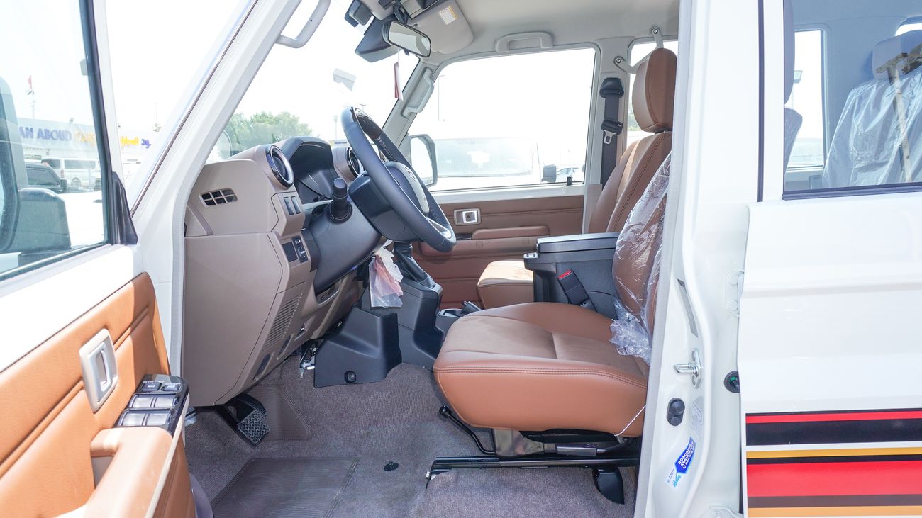 Toyota Land Cruiser 70 LX 4.0L V6 A/T  Al Futtaim