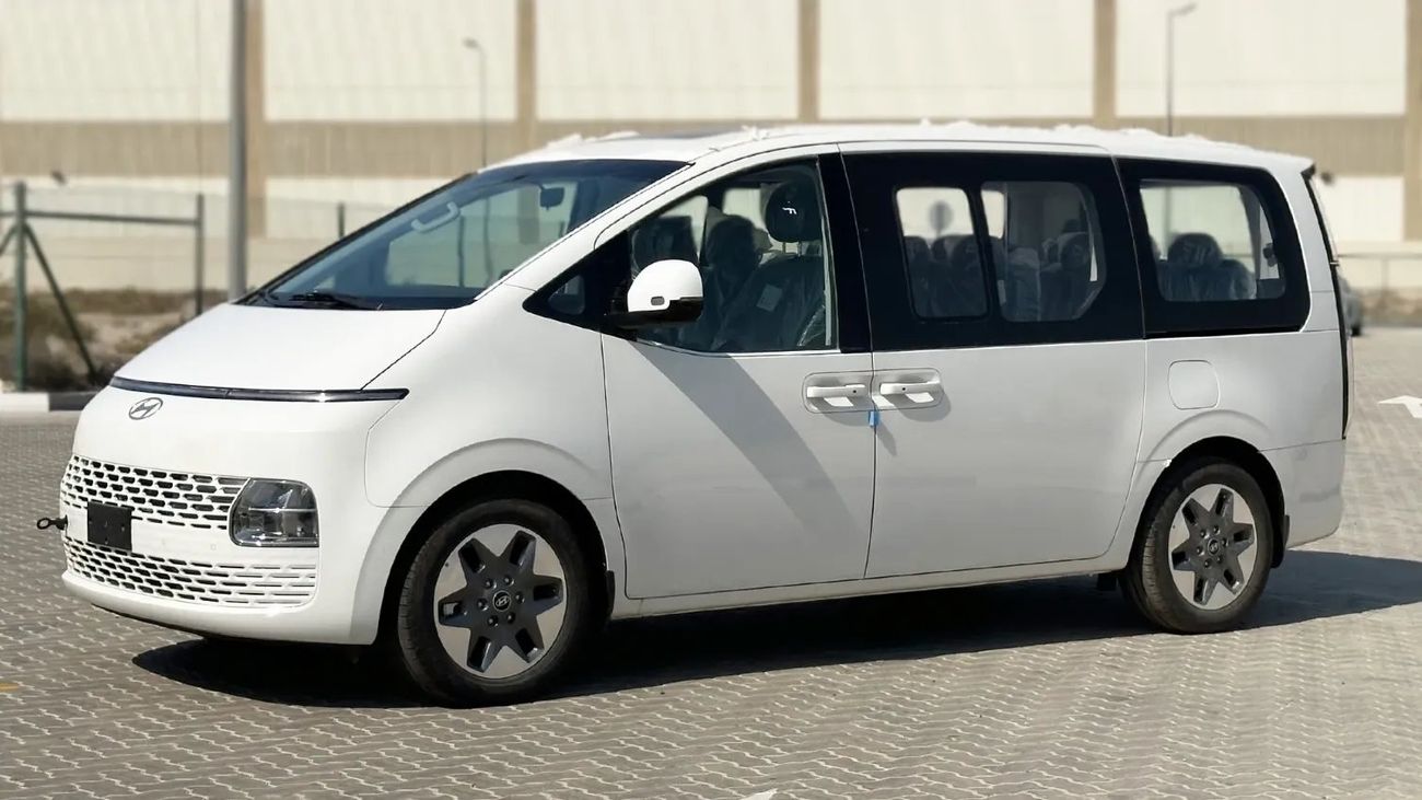 هيونداي ستاريا Hyundai /STARIA/HS003 3.5L 11 STR Premier AT