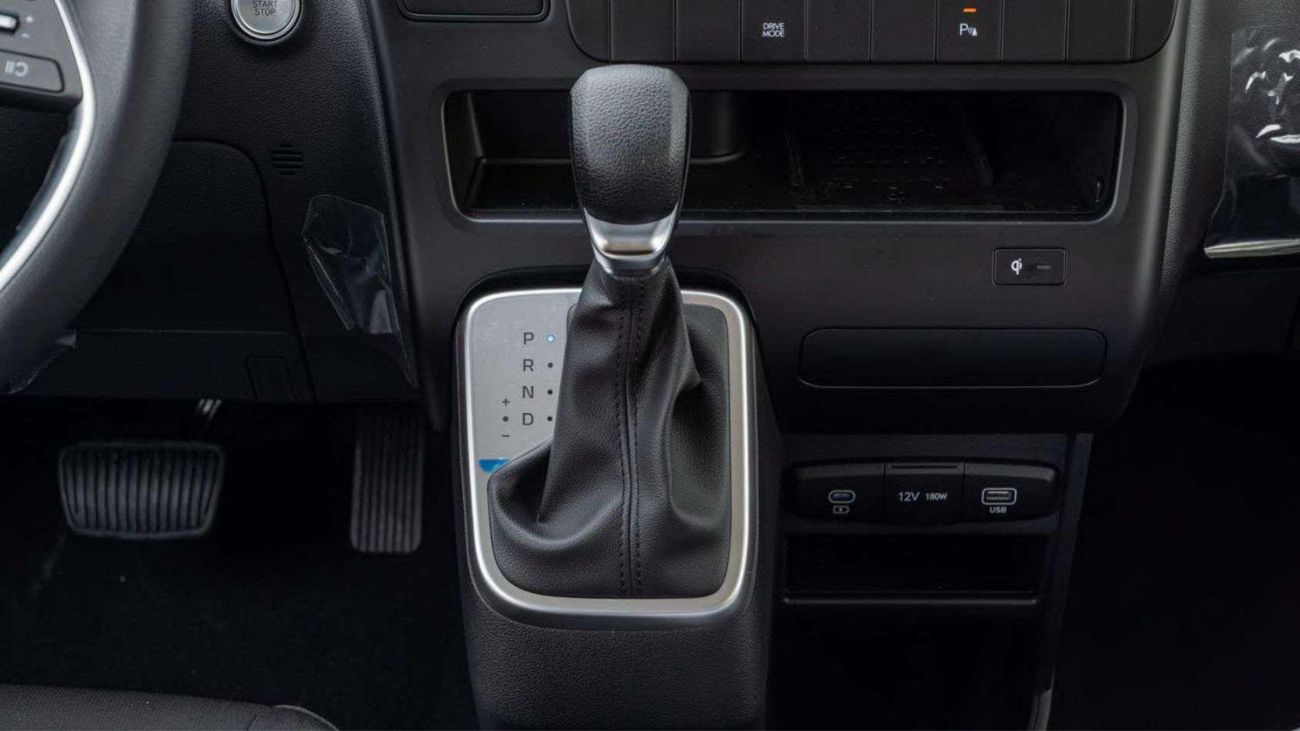 هيونداي ستاريا 2025 Hyundai Staria 11-Seater 3.5L V6 Petrol A/T FWD Only For Export