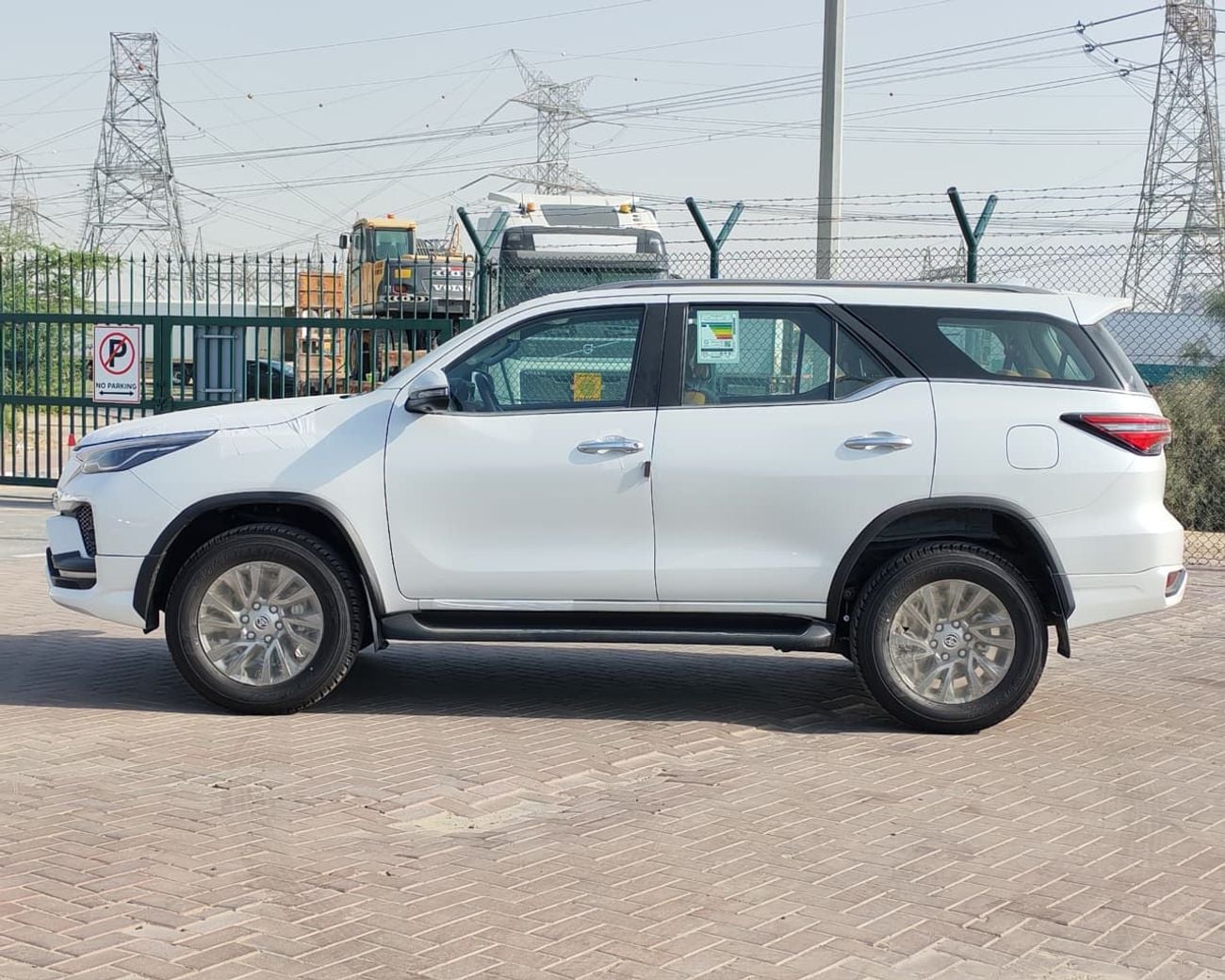 Toyota Fortuner 2026 Toyota Fortuner SR5 2.8L 4-Cyl Turbo Diesel A/T AWD 4x4 Export Only