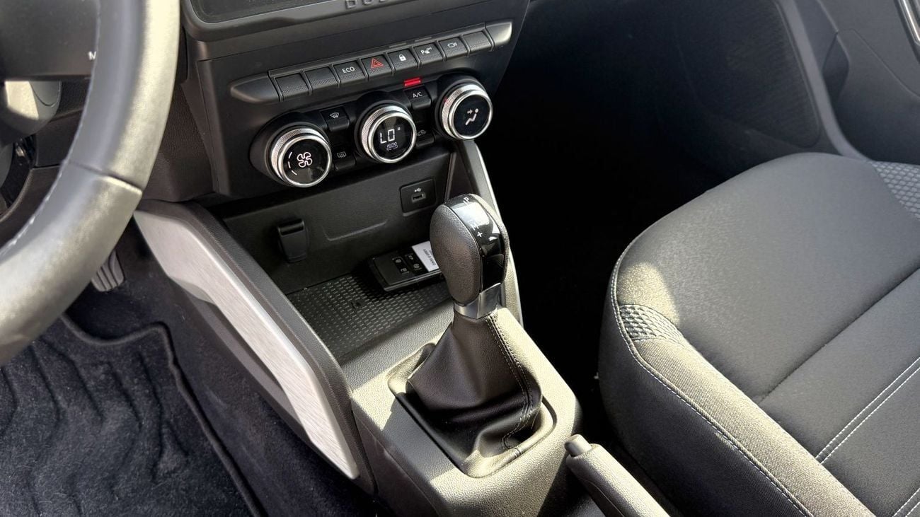 Renault Duster Renault Duster 1.6L Petrol  2025YM