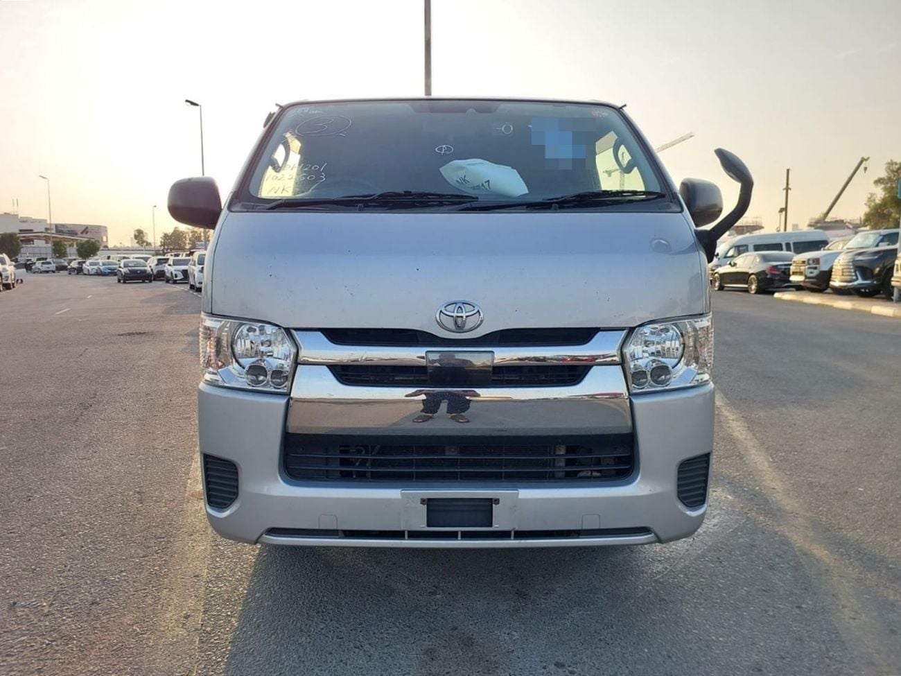 تويوتا هاياس DLS - STD ROOF TOYOTA HIACE VAN RHD 2019 MODEL 2.8 L DIESEL AUTOMATIC(PM22503)