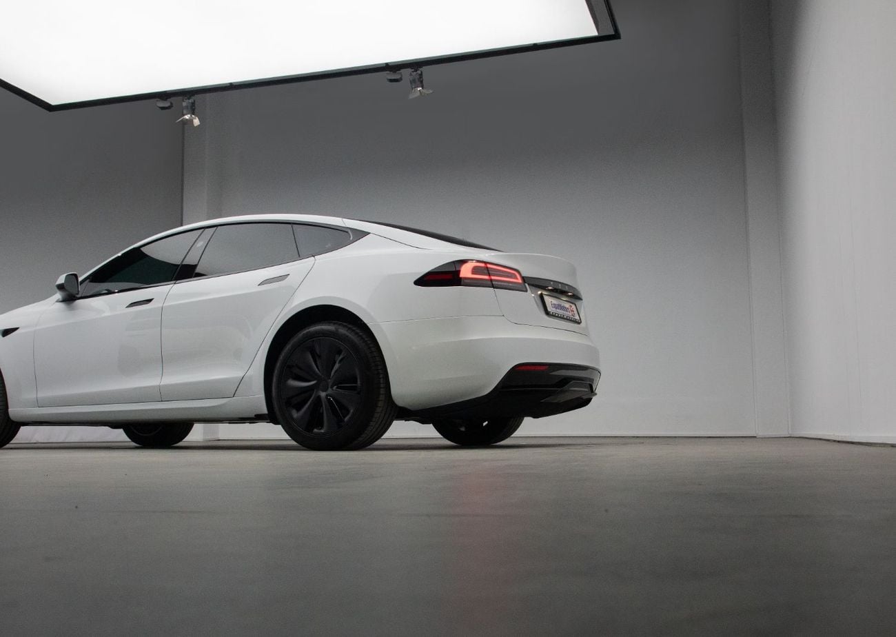 Tesla Model S Dual Motor AWD