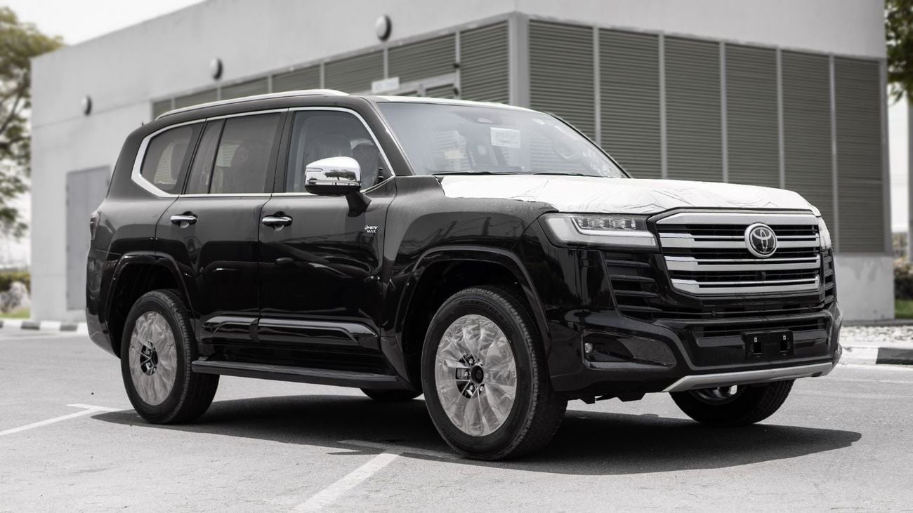 تويوتا لاند كروزر 2026 Toyota Land Cruiser 300 VXR 3.5L AT Hybrid (Black-Beige)