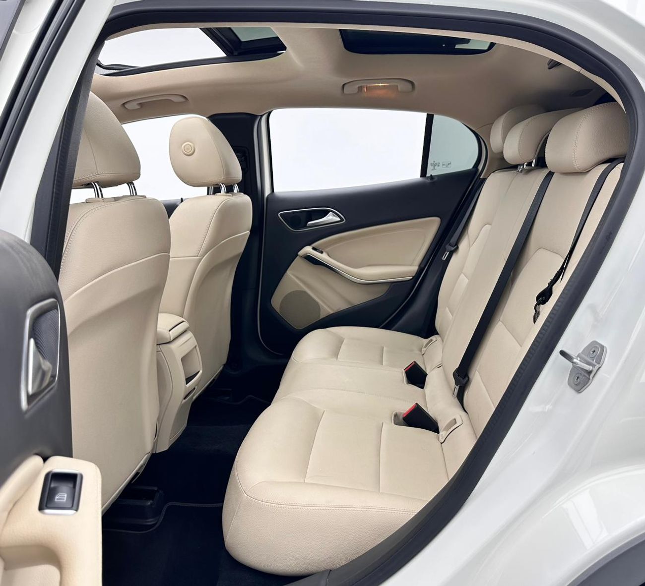 Mercedes-Benz GLA 220 2018 Mercedes-Benz GLA 220 4MATIC, 1 Year Unlimited KM Warranty, GCC