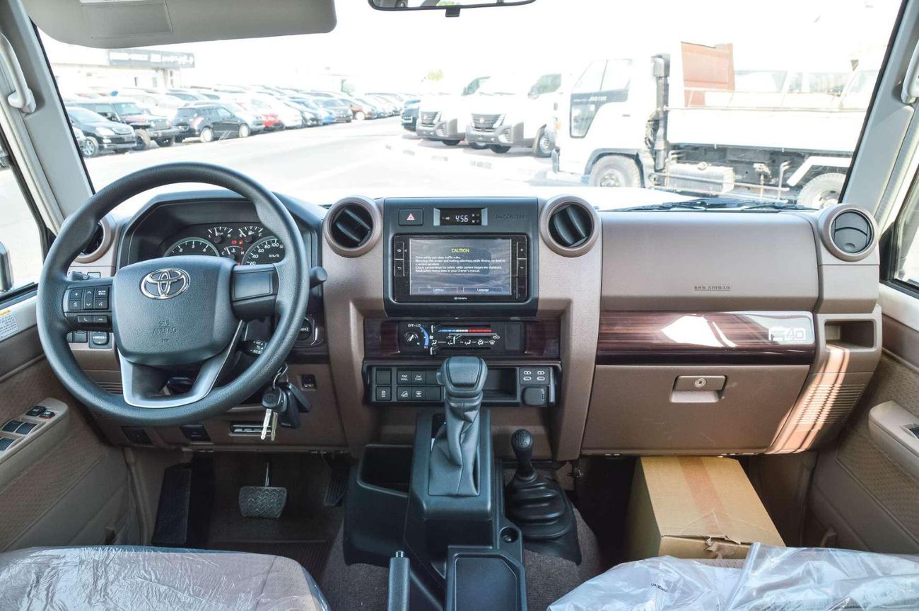 Toyota Land Cruiser 70 TOYOTA LAND CRUISER 76 2.8L 4WD DIESEL AT SUV 2025