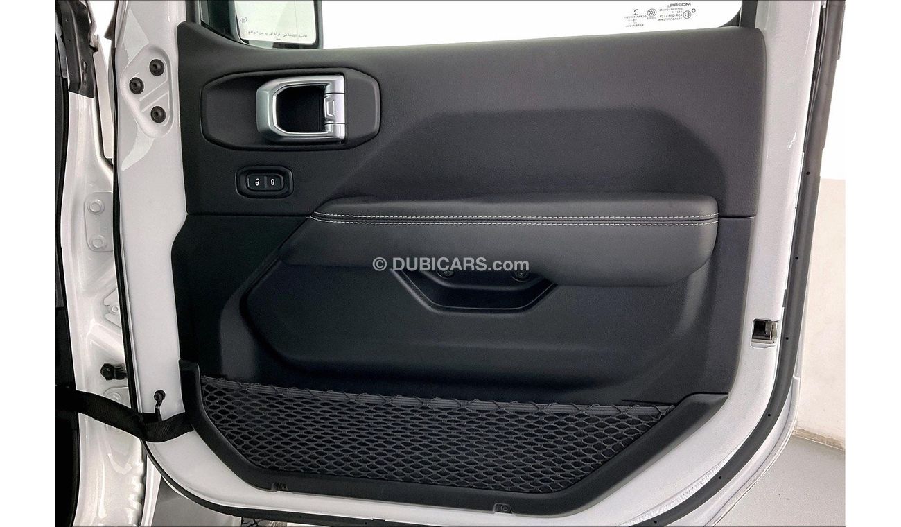 Jeep Wrangler Sahara