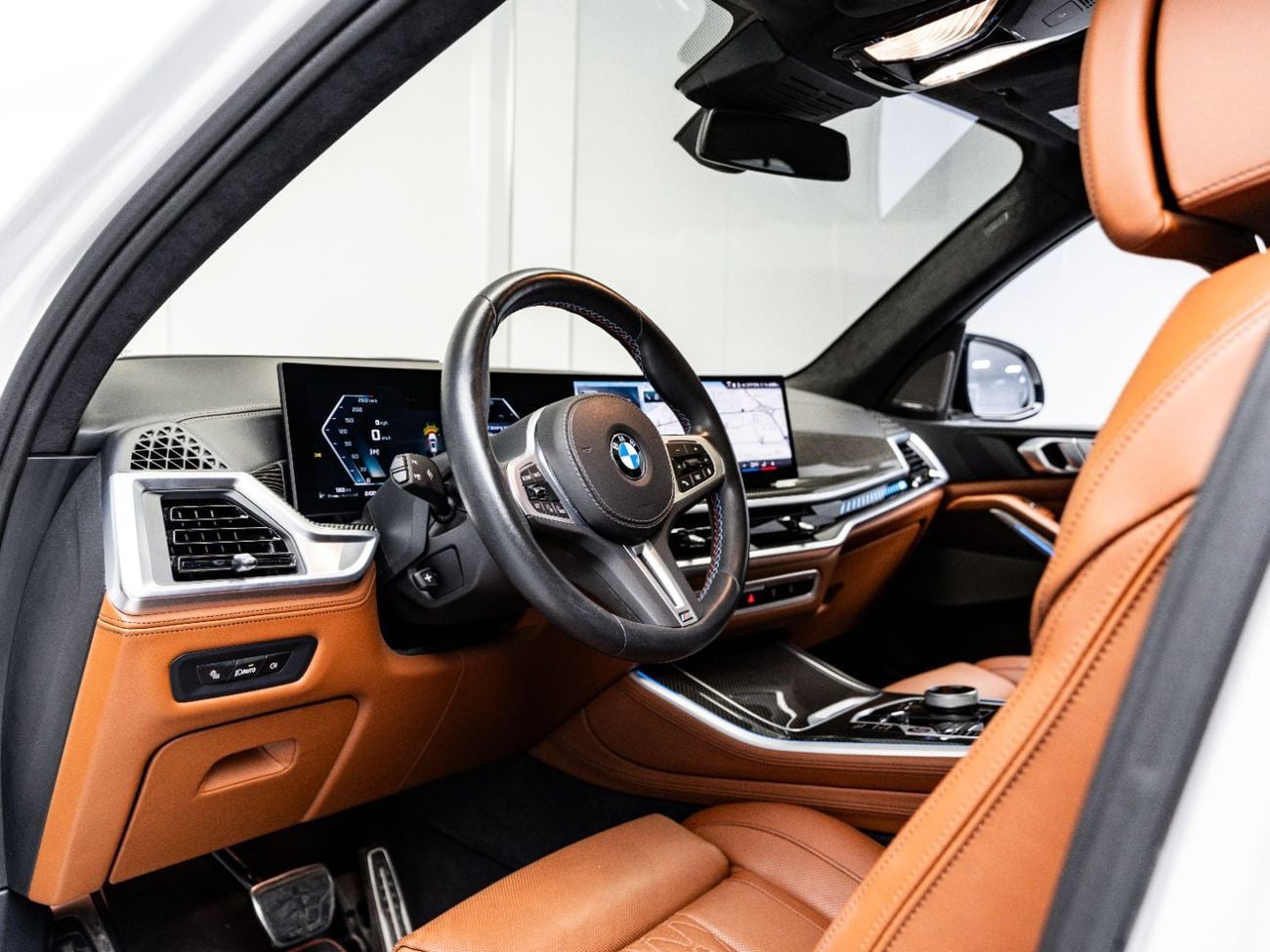 بي أم دبليو X5 2024 BMW X5 M60i xDrive, 4.4 TC V8, 4WD, 530bhp, 8 Speed Auto