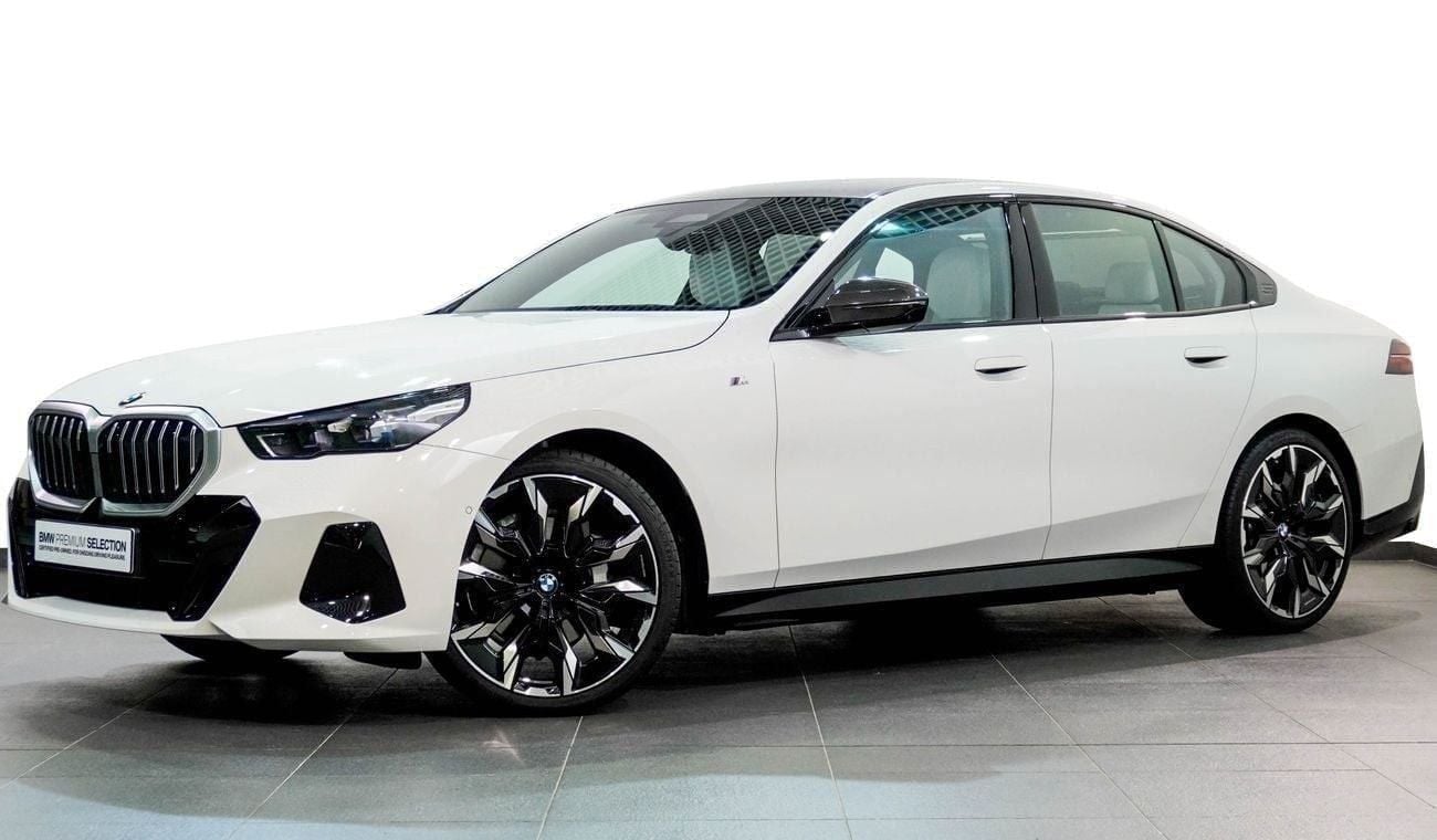 بي أم دبليو 530i Sedan Master M Sport Pack