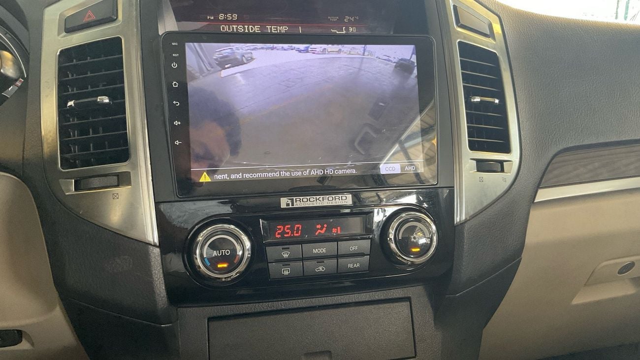 Mitsubishi Pajero 3.0 GLS H/L LTHR GOLD SIG EDT | Guaranteed Warranty | 0 Down Payment