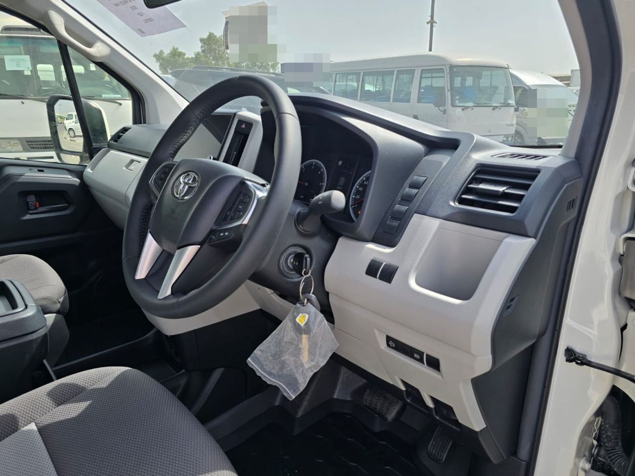 Toyota Hiace TOYOTA HIACE COMMUTER VAN RHD 2024 MODEL 2.8 L DIESEL AUTOMATIC(PM58033)