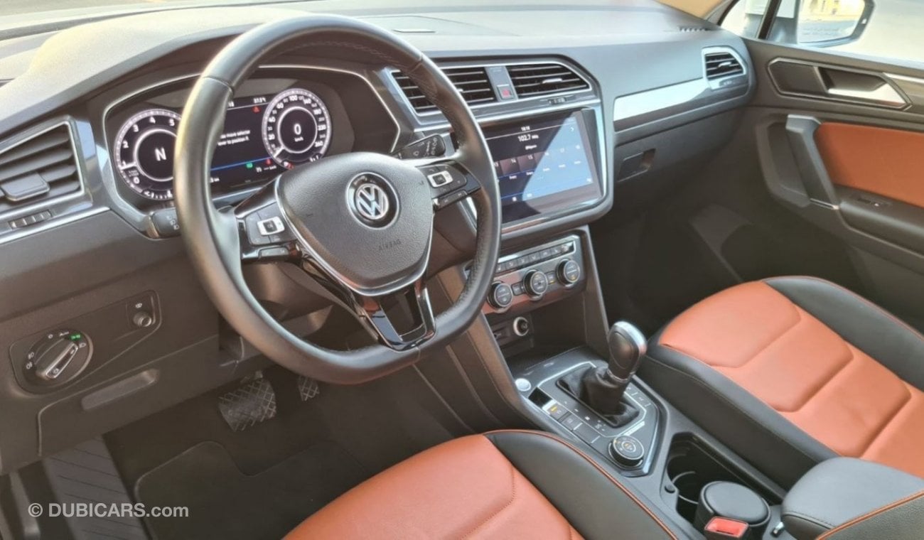 فولكس واجن تيجوان Volkswagen Tiguan SEL 2018 Full Service History GCC Perfect Condition