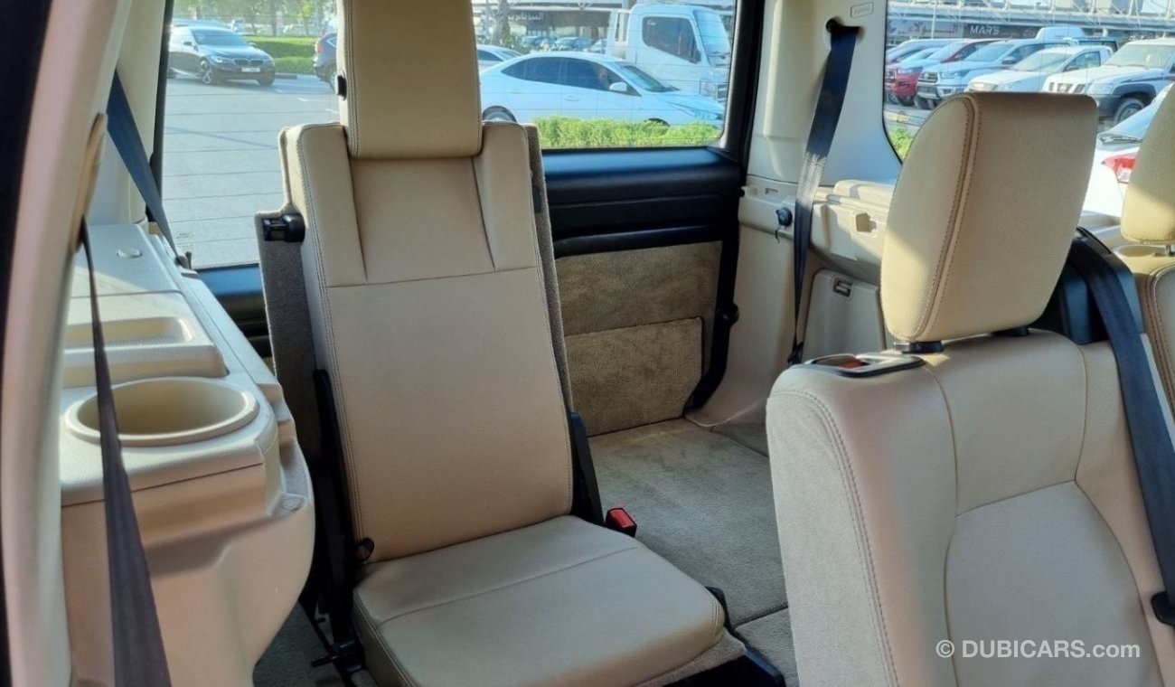 Land Rover Discovery HSE SPECIAL OFFER (1 YEAR FREE WARRANTY+INSURANCE )LAND ROVER LR4 2013 GCC IN PERFECT CONDITION