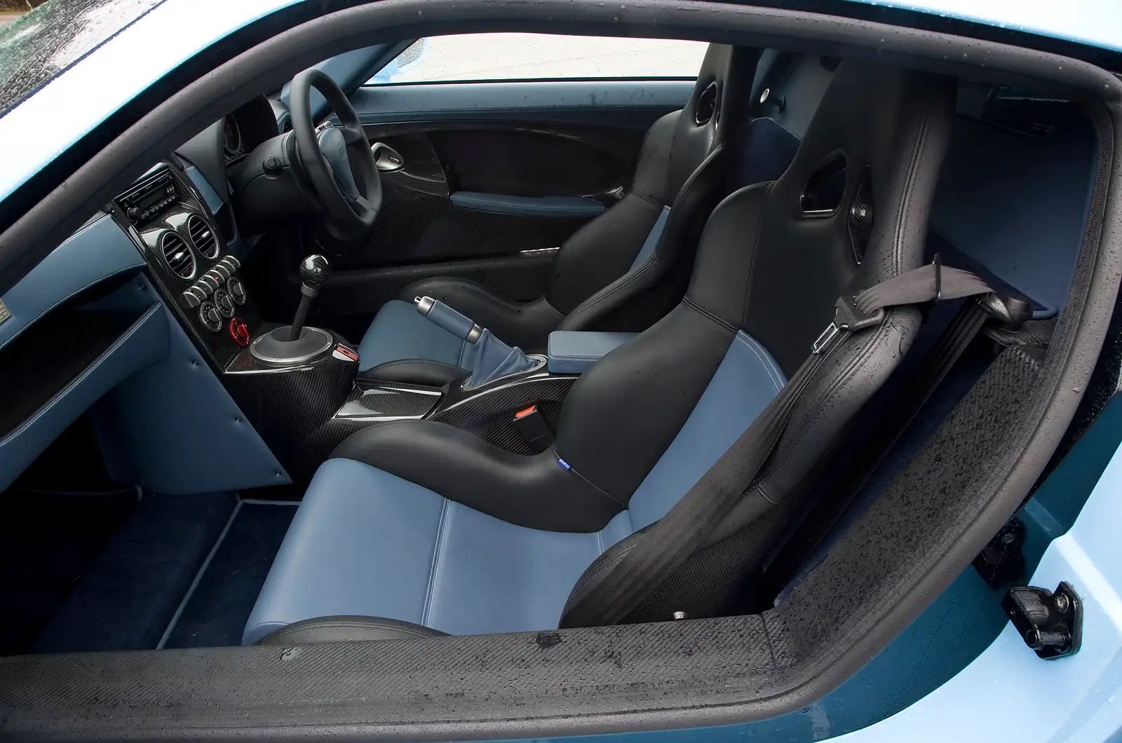 Noble M600 interior - Seats