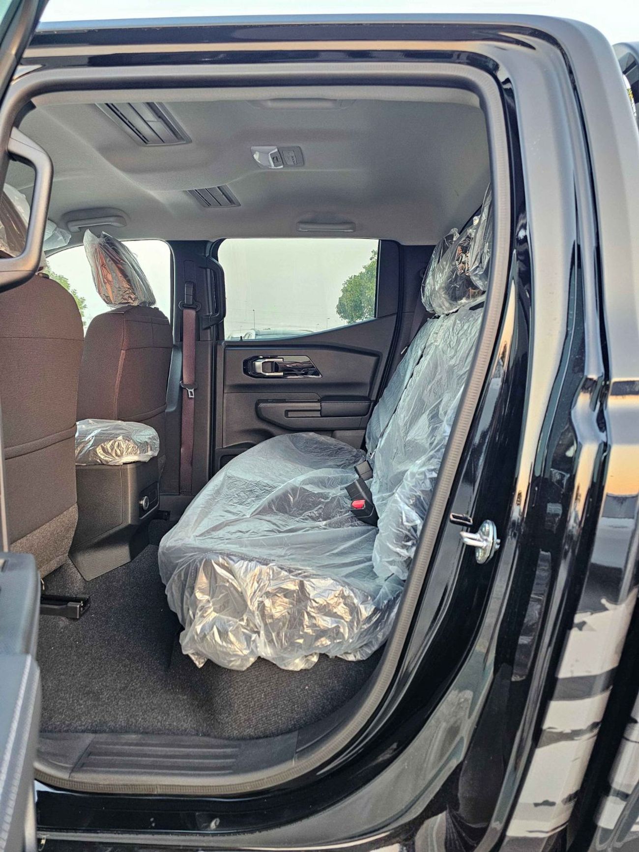 ميتسوبيشي L200 GLX / DOUBLE CABIN / 2.4L V4 PETROL / DVD CAMERA / ALLOY RIMS (CODE # GLXP)