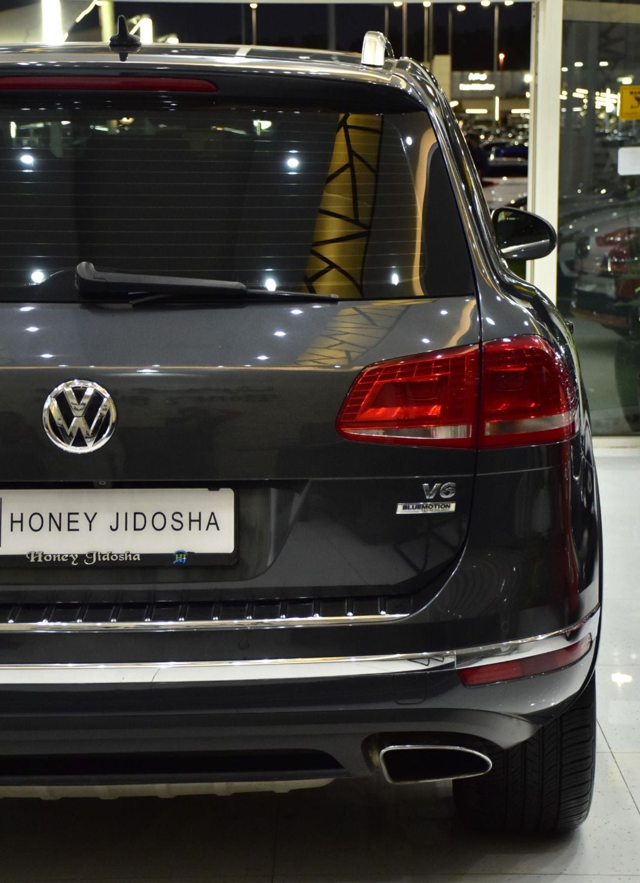 فولكس واجن طوارق EXCELLENT DEAL for our Volkswagen Touareg ( 2016 Model ) in Grey Color GCC Specs