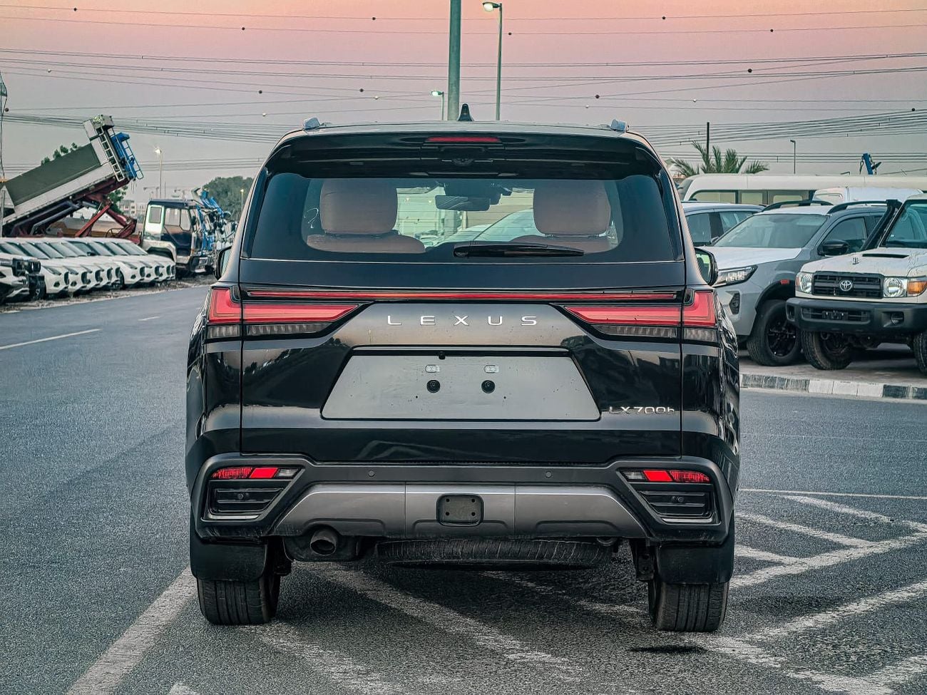لكزس LX 700h VIP