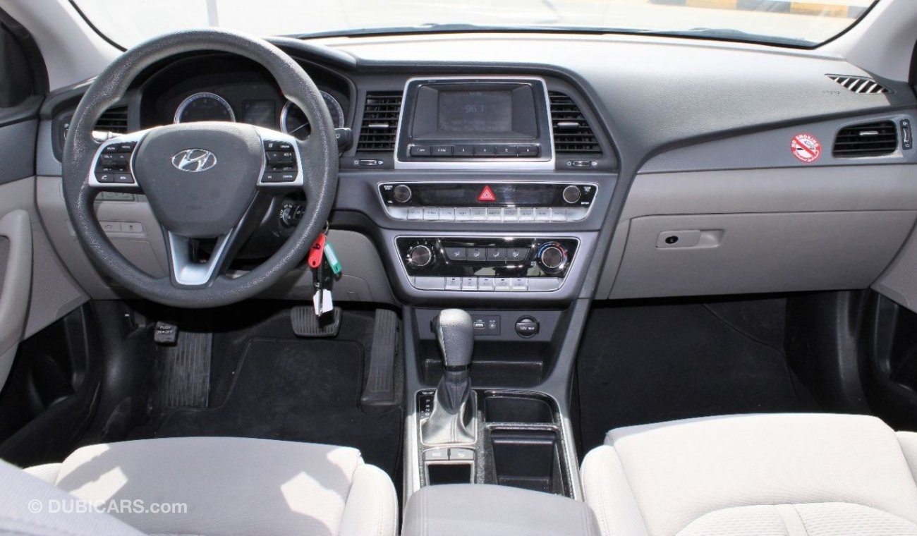 Hyundai Sonata Hyundai Sonata 2019 GCC in excellent condition without accidents, very clean from inside and outside