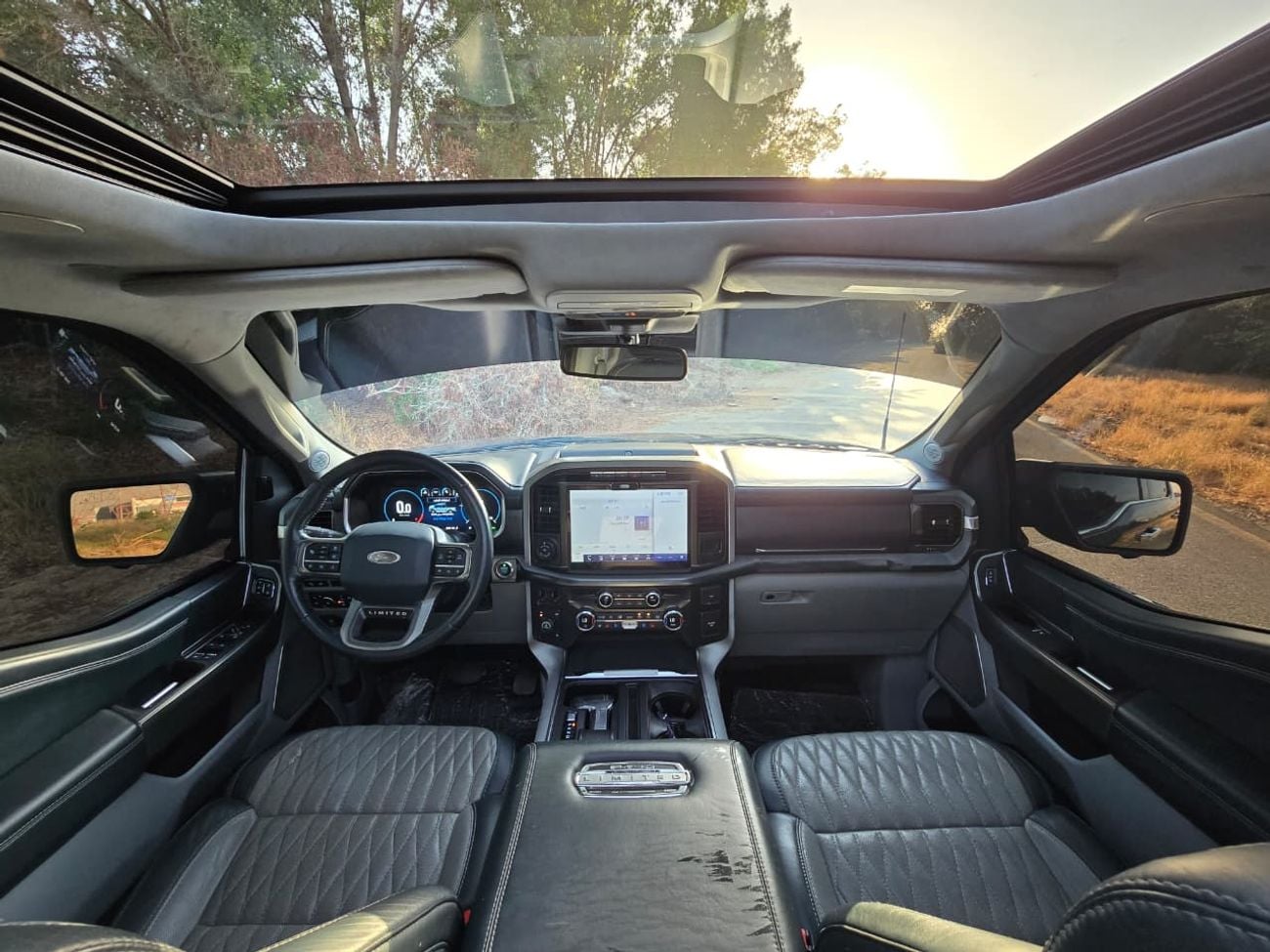 Ford F-150 PLATINUM FORD F-150 LIMITED 2021 GCC // HYPRID // FULL OPITION // PERFECT CONDITION