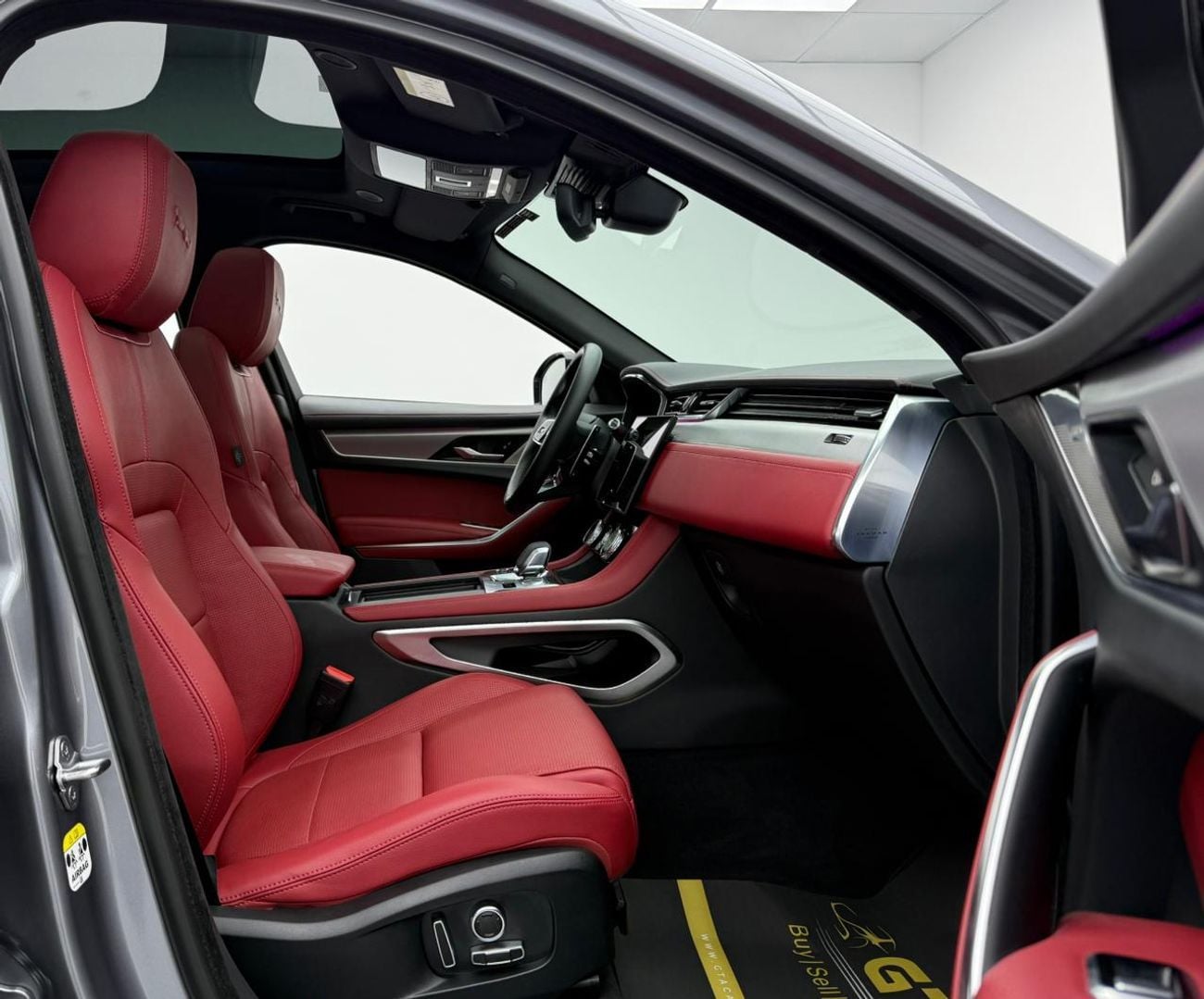 Jaguar F Pace 2022 Jaguar F-Pace P250 R-Dynamic, 2027 Jaguar Warranty + Service Pack, Low Km, Fully Loaded, GCC