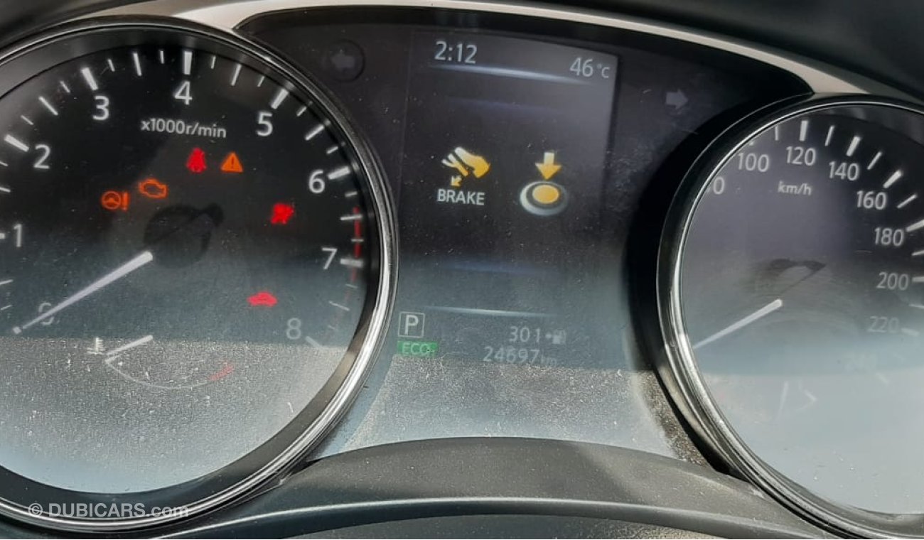 نيسان إكس تريل PETROL . Nice Clean Car Low Millage , Right Hand Drive )