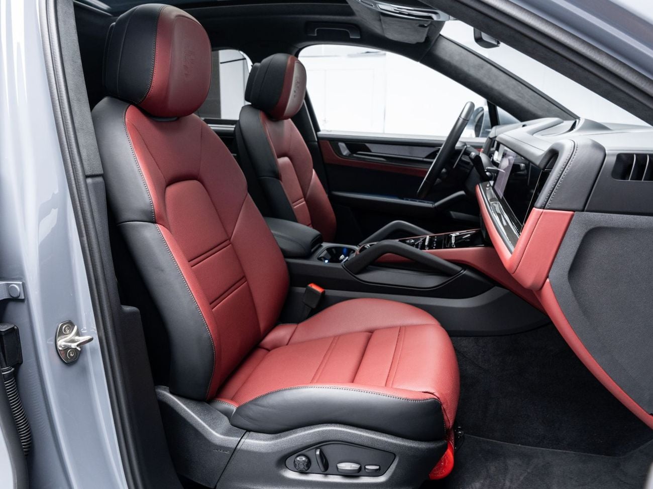 Porsche Cayenne GTS SUMMER STARTS NOW | EXCLUSIVE DEAL BY BLACKLINE, Porsche Warranty, Full Service History, GCC