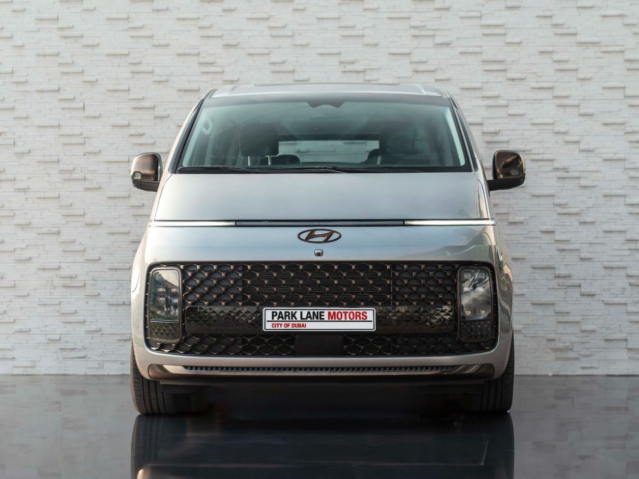 Hyundai Staria 3.5L Luxury (7 Seater)