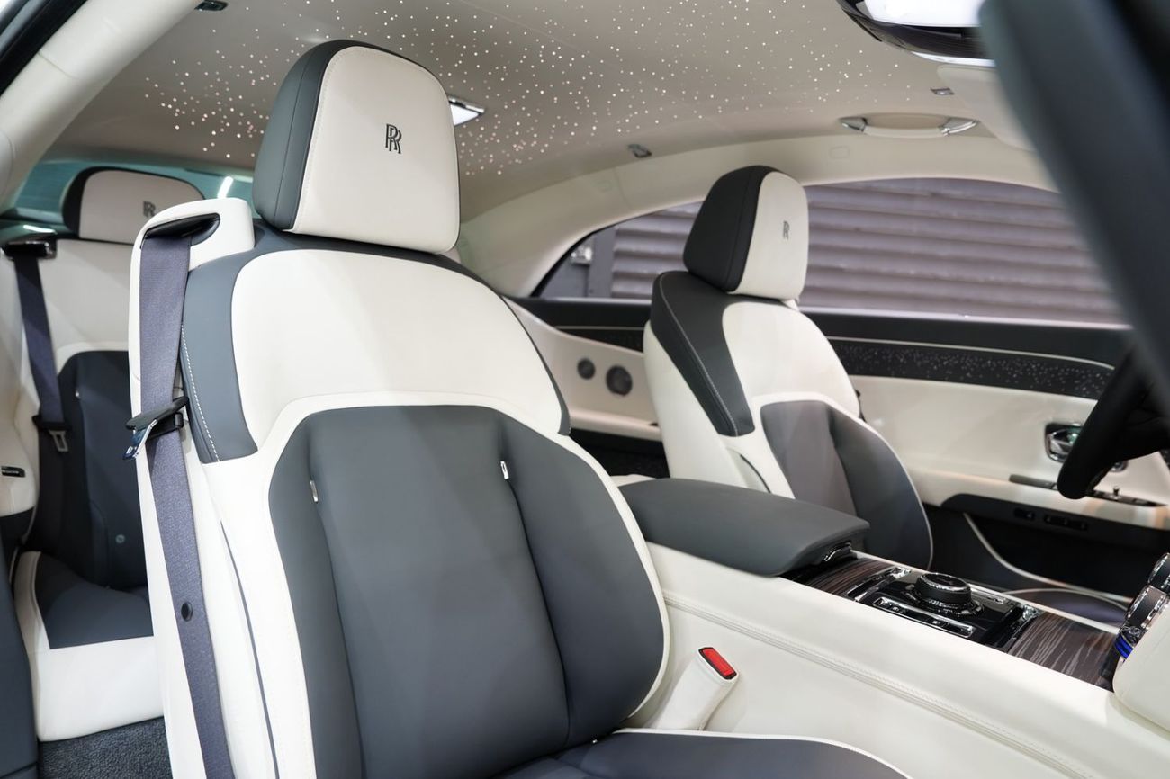رولز رويس سبيكتر Standard Two-Tone, Bespoke Audio, Starlight, Illuminated Fascia, Dealer Warr + Serv!!