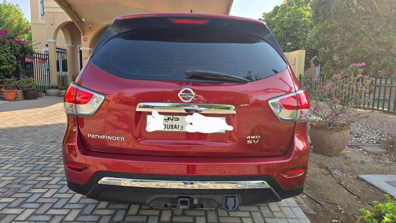 Nissan Pathfinder SV 3.5L (260 HP) 4WD