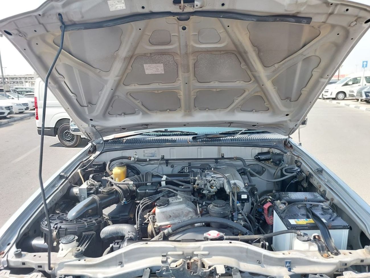 تويوتا هيلوكس TOYOTA HILUX PICK UP RIGHT HAND DRIVE(PM24729)