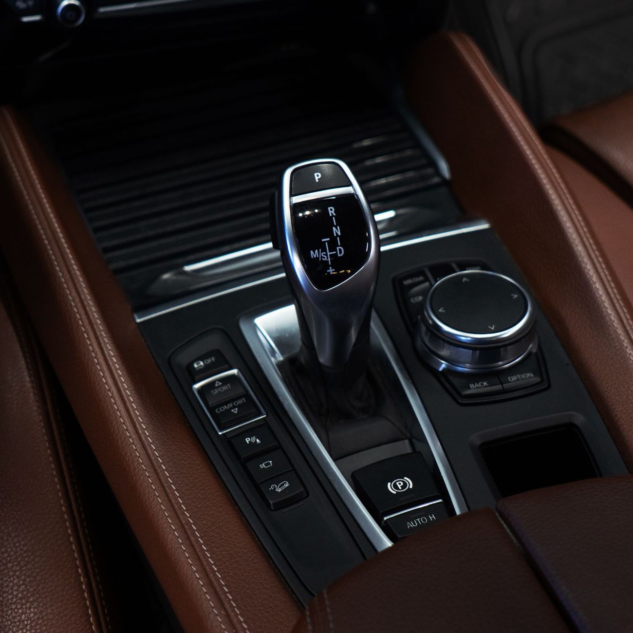 بي أم دبليو X6 50i Exclusive 4.4L AED 2,490 pm  • 0% Downpayment • BMW X6 xDrive50i • 1 Year Warranty