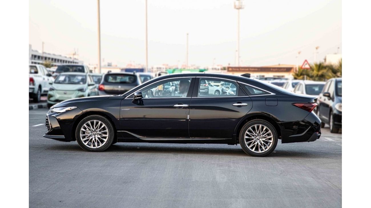 تويوتا افالون 2022 تويوتا أفالون 2.5 XLE هايبرد - أسود داخل بني