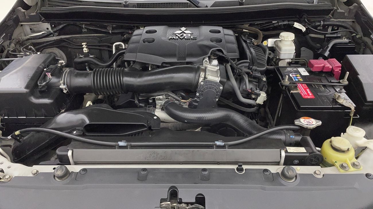 ميتسوبيشي مونتيرو سبورت GLS PREMIUM 3 | بدون دفعة مقدمة | اختبار القيادة في المنزل