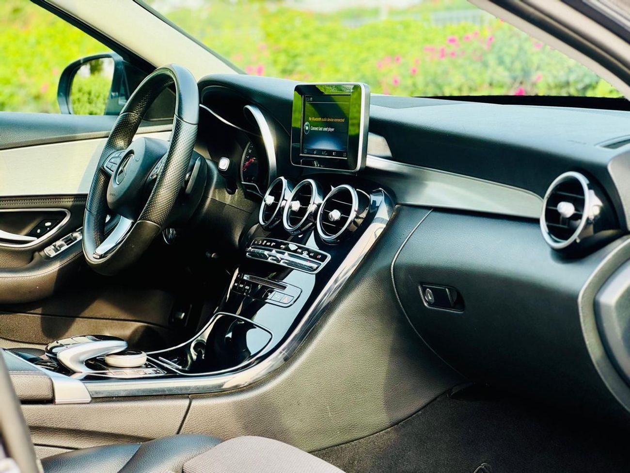 مرسيدس بنز C 200 MERCEDES C200 | GCC SPECS | CAR IS IN GOOD CONDITION |