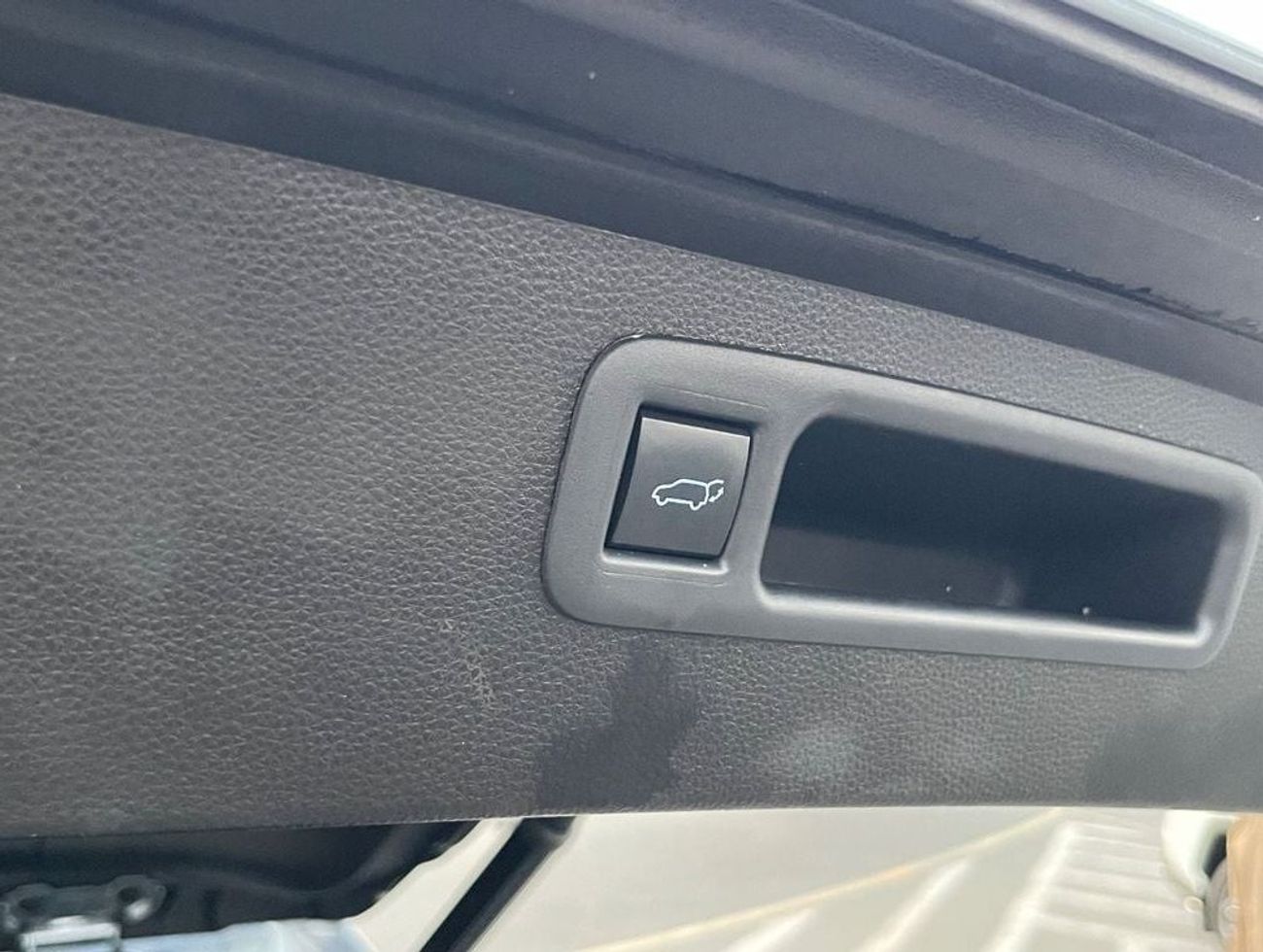 Toyota Highlander VXR 2.5L 2021 TOYOTA HIGHLANDER XLE HYBRID FULL OPTION IMPORTED FROM USA