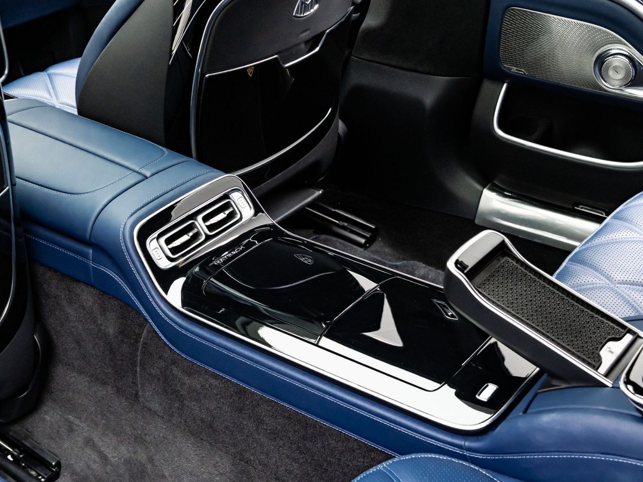 مرسيدس مايباخ S680 مايباخ 2024 Mercedes Maybach S680, 2028 Mercedes Warranty + Service Contract, Low KMs, GCC