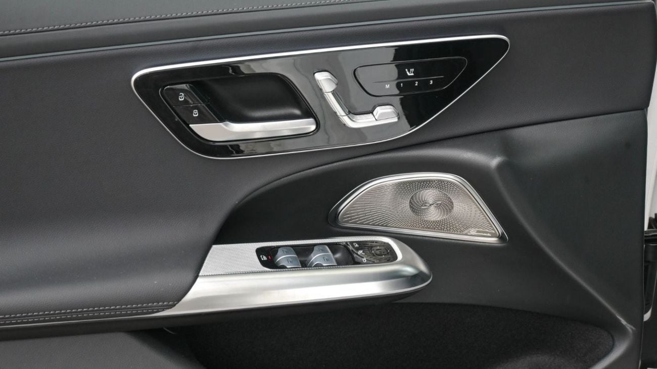 مرسيدس بنز E200 Mercedes Benz E200 AMG 2.0L | Night PAckage |  HUD | 2024 Brand New