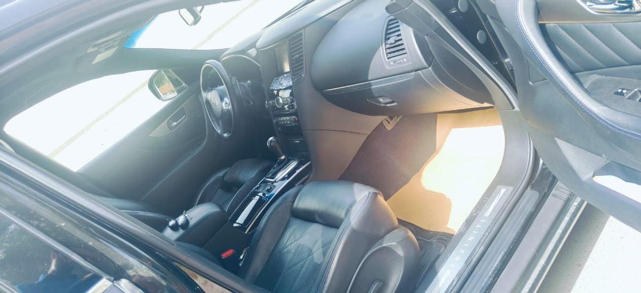 Infiniti QX70 Elite Sport