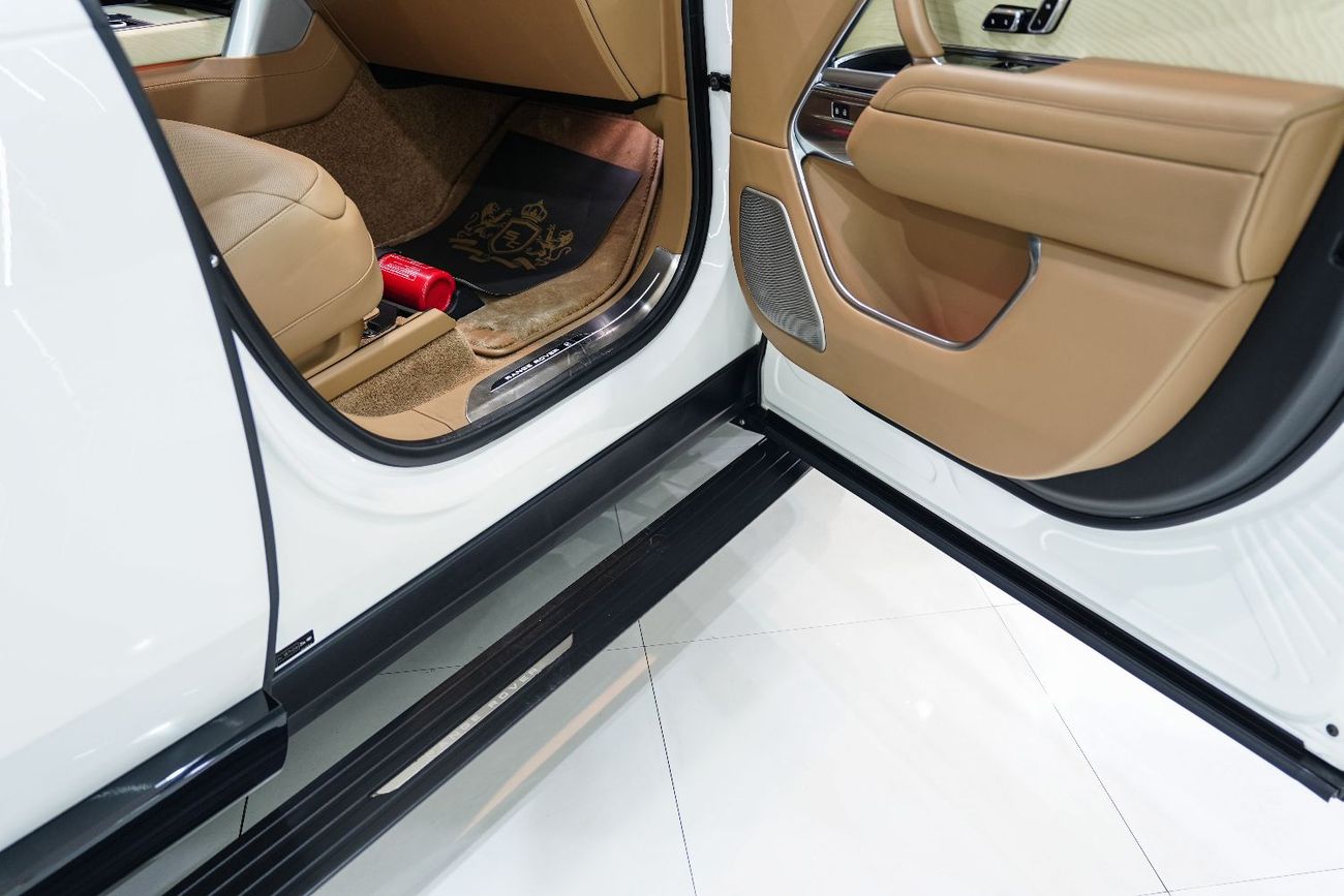 Land Rover Range Rover Vogue SV LWB, Executive Class Rear Seats, Al Tayer Warranty + Service!!