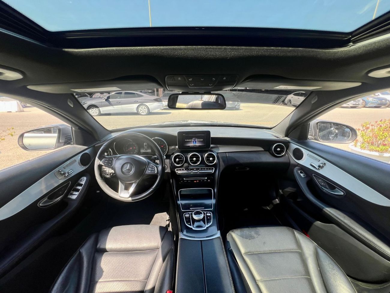 Mercedes-Benz C 300 AMG Pack 2.0L warranty one year bank financie available