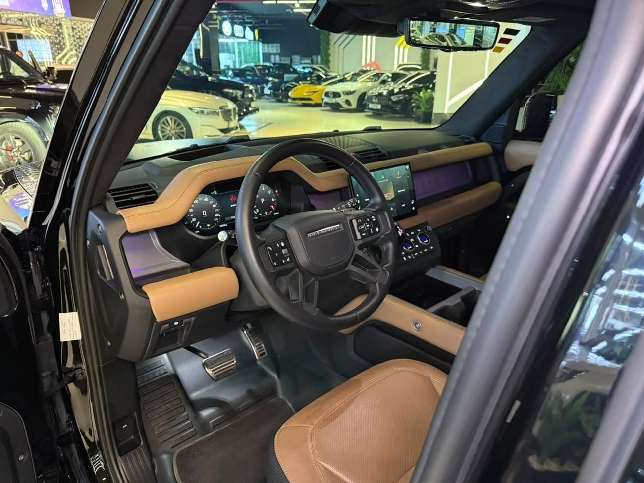 Land Rover Defender 110 HSE P525 2025 Defender 110 V8 Edition P525 | 7,000 MP | 5 Years Warranty and Service
