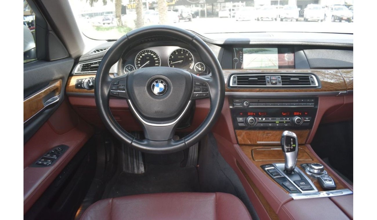 BMW 730Li LI - 2012 - GCC SPECS - WARRANTY - FREE REGISTRATION