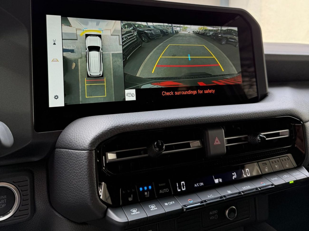 تويوتا برادو LUXURY 2.4 TURBO **EXPORT ONLY**التصدير فقط خارج الخليج***