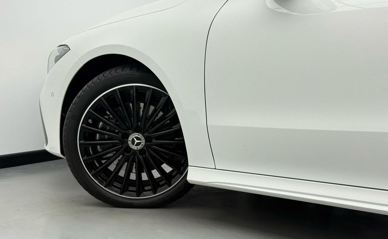 Mercedes-Benz CLA 200 Premium *Brand New* 2025 Mercedes Benz CLA 200 AMG Premium, Mercedes Warranty, Delivery Km, GCC