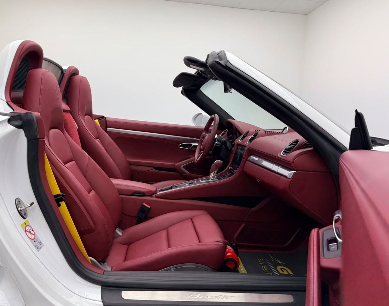 Porsche 718 Boxster STANDARD 2021 Porsche 718 Boxster, Warranty, Full Porsche Service History, Sport Chrono Package, GCC